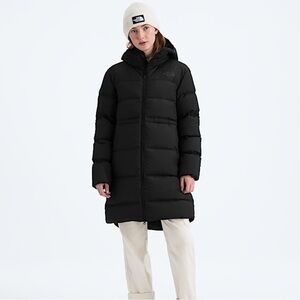 The North Face $300 EXPLORE FARTHER PARKA
Black Jacket Puffer Coat